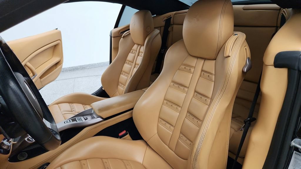 Used 2012 Ferrari California RWD image 14