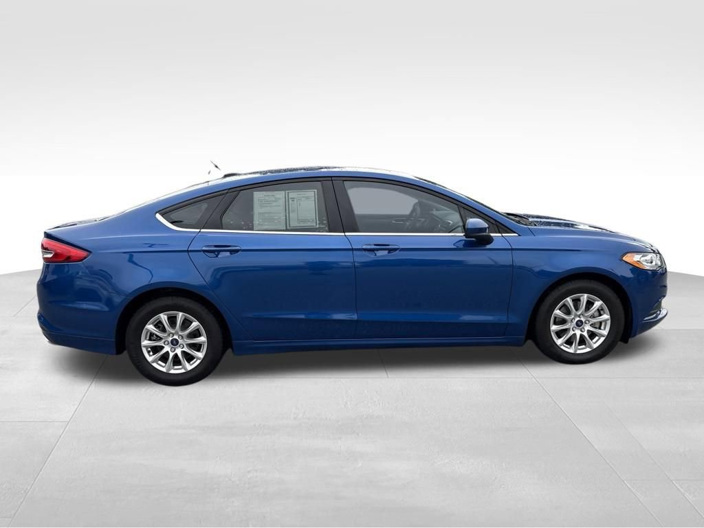 Used 2018 Ford Fusion S FWD image 30