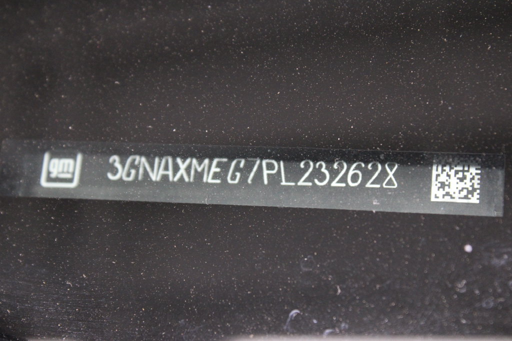Used 2023 Chevrolet Equinox RS FWD image 33
