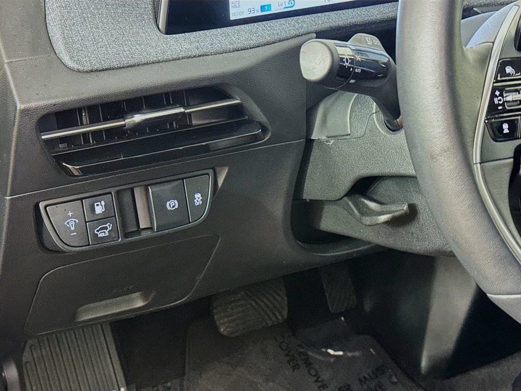 Used 2024 Kia EV6 Wind RWD image 12