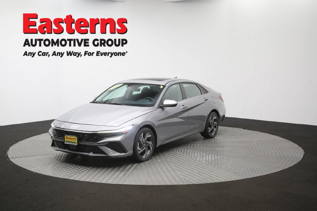 Used 2025 Hyundai Elantra SEL FWD image 59