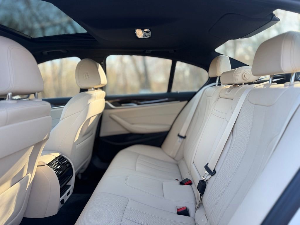 Used 2022 BMW 530i xDrive w/ Convenience Package image 24