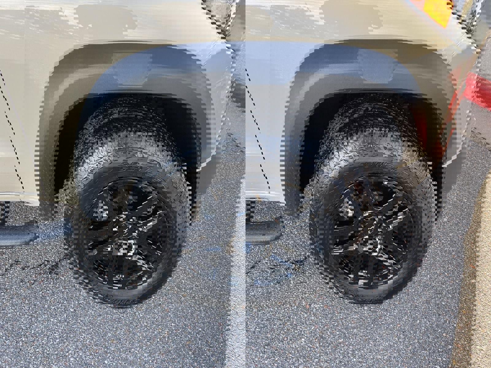 Used 2024 Chevrolet Colorado Trail Boss w/ Technology Package image 7