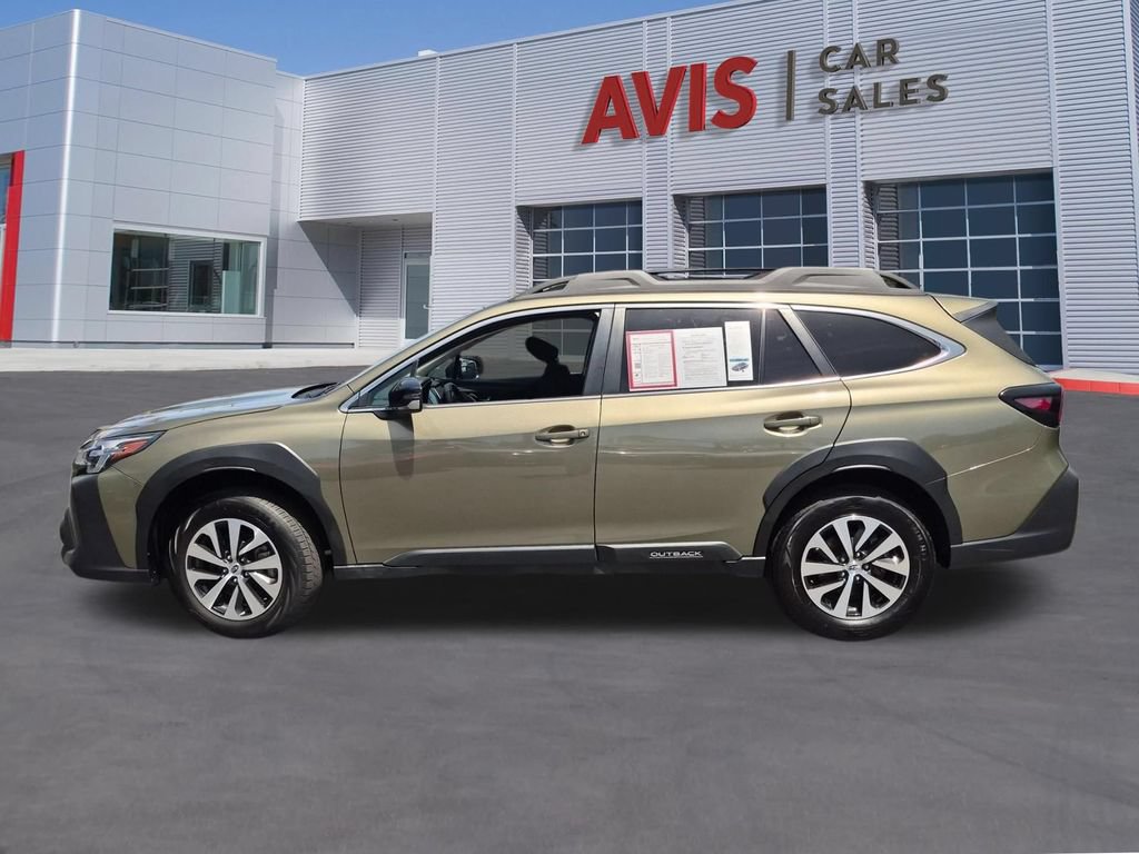 Used 2025 Subaru Outback Premium AWD/4WD image 10