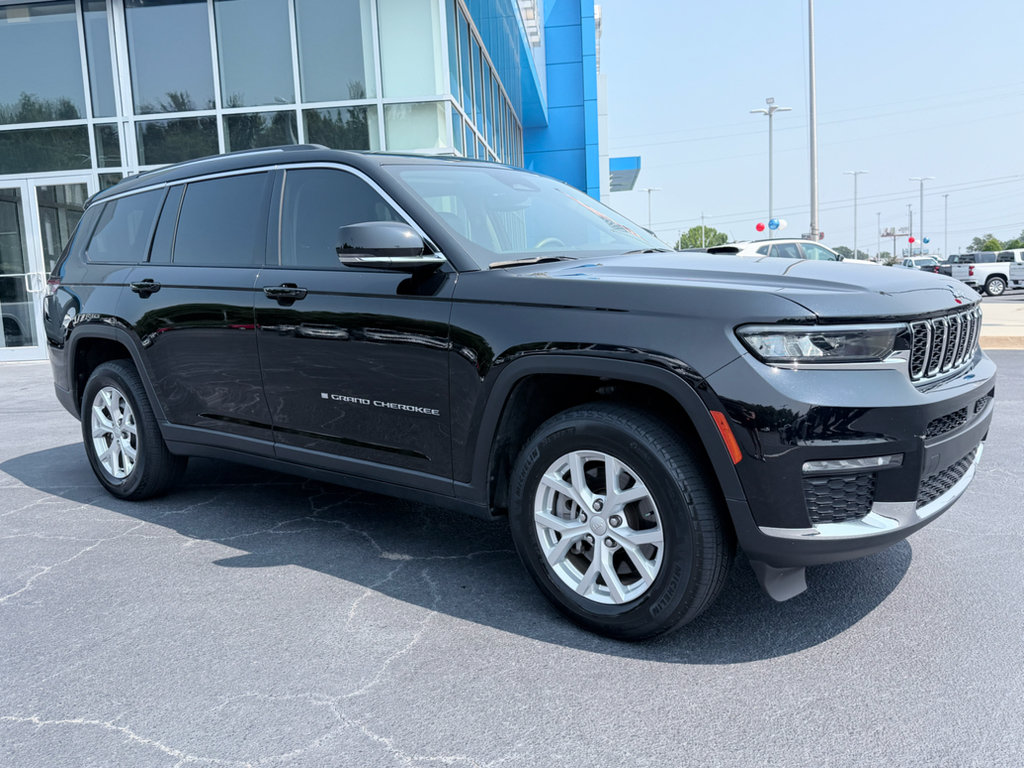 Used 2023 Jeep Grand Cherokee L Limited w/ Trailer Tow Group (B) AWD/4WD image 2