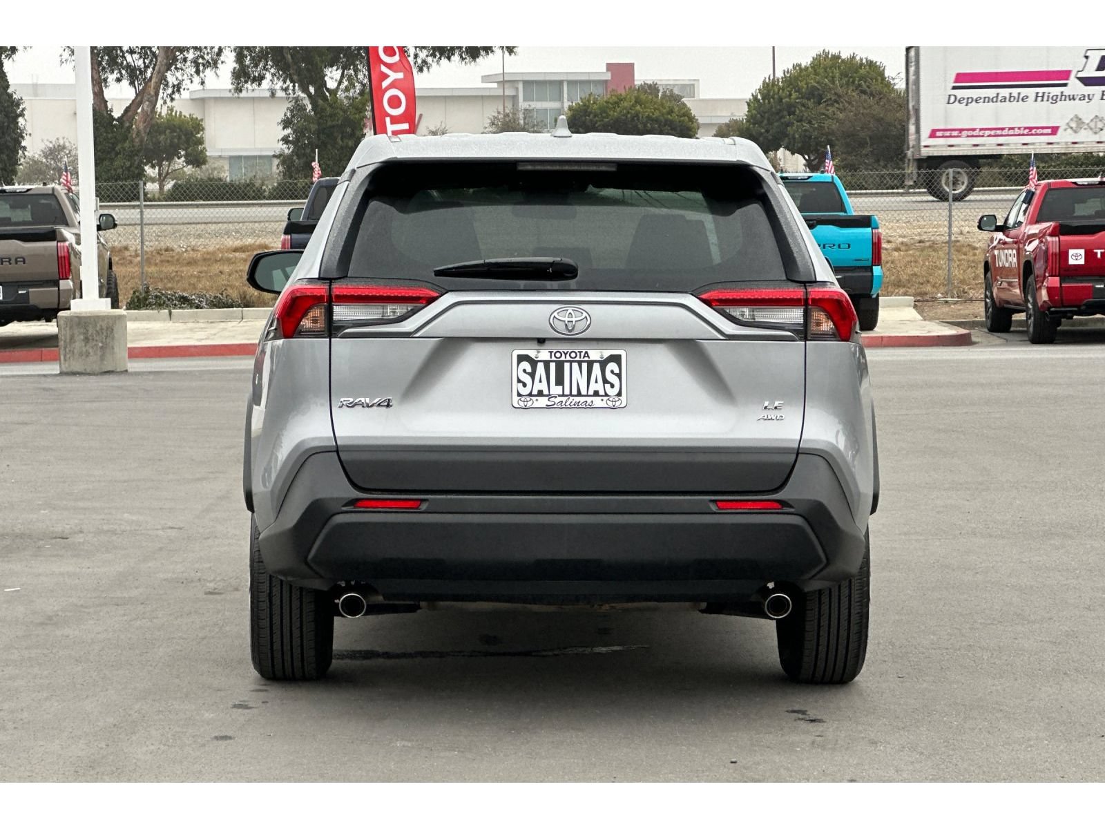Used 2025 Toyota RAV4 LE AWD/4WD image 5