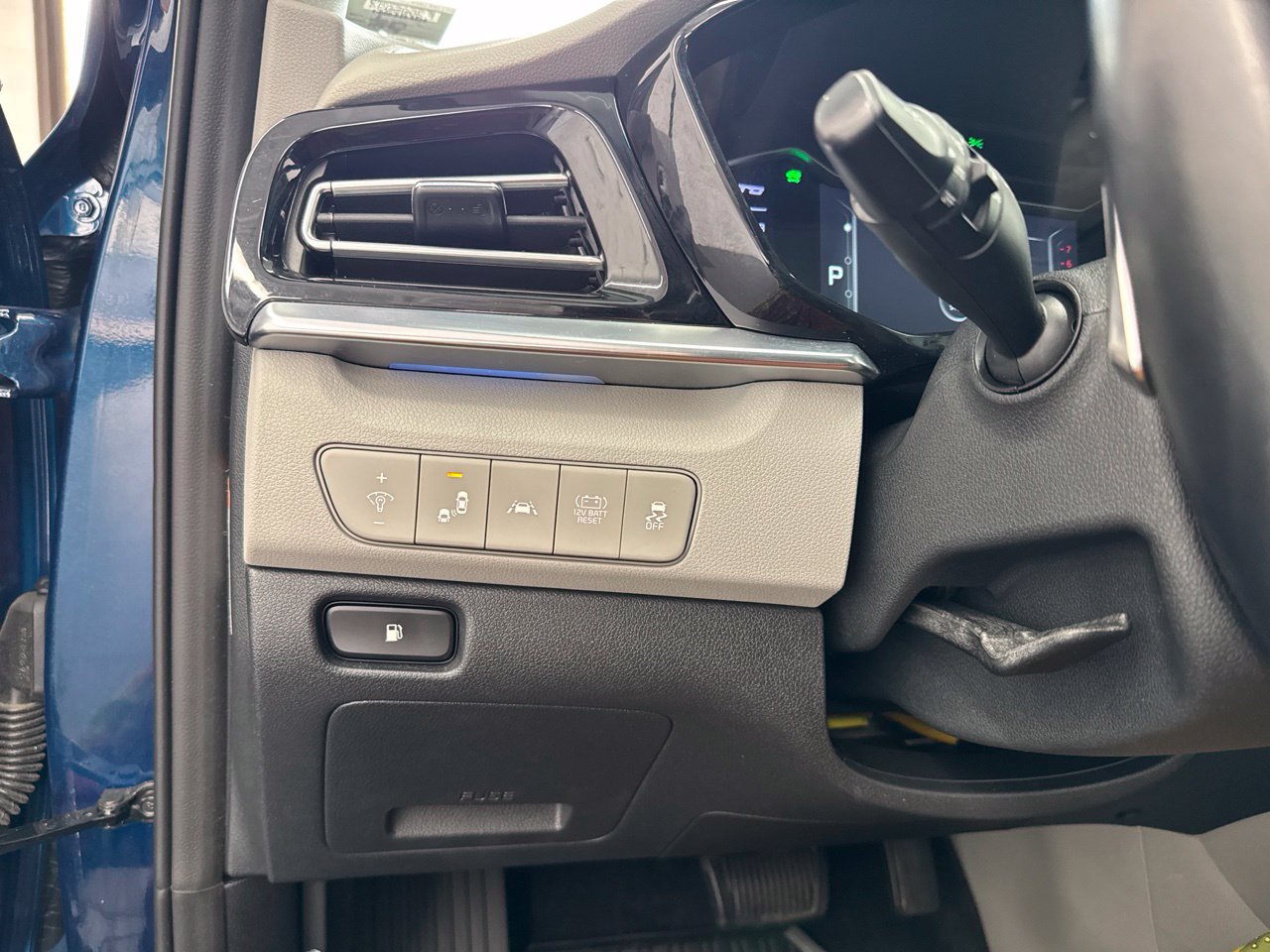 Used 2022 Kia Niro EX Premium FWD image 34