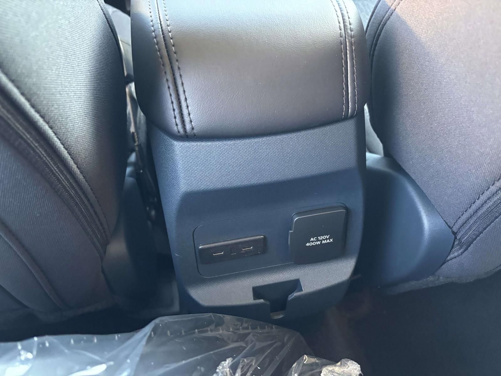 New 2025 Ford Maverick XLT w/ XLT Luxury Package image 32