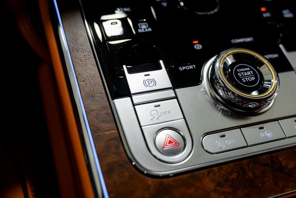 Used 2023 Bentley Flying Spur W12 AWD/4WD image 60
