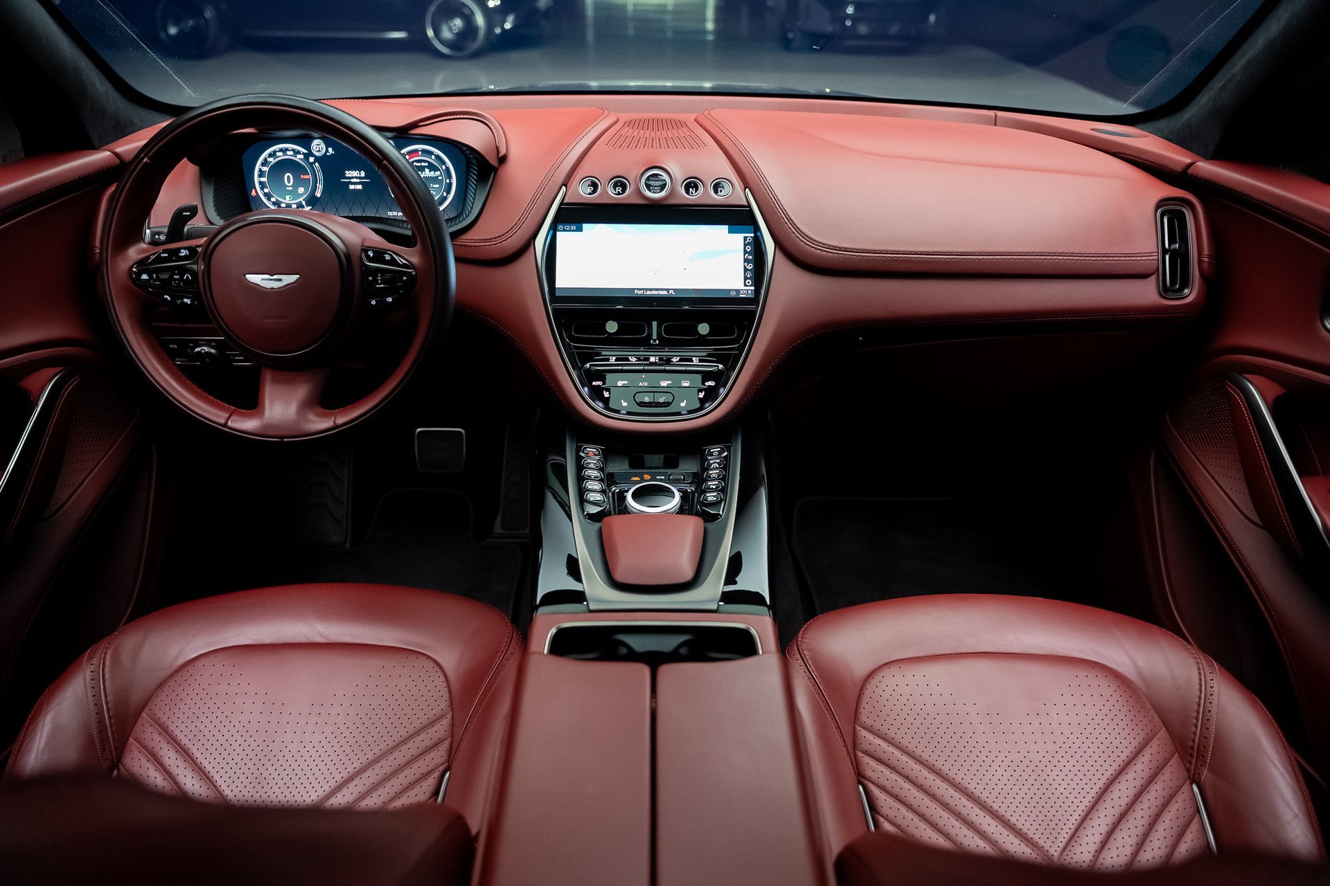 Used 2021 Aston Martin DBX image 42