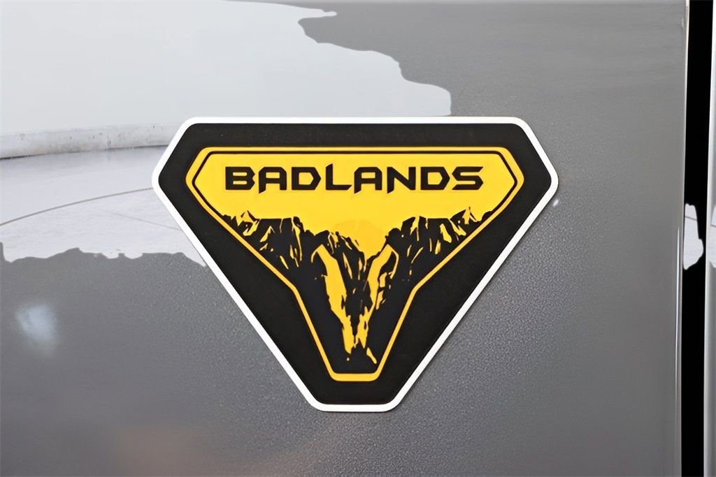 Used 2021 Ford Bronco Badlands image 11