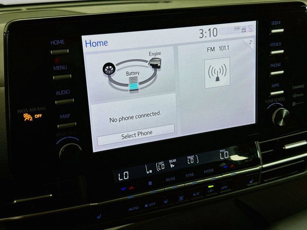 Used 2022 Toyota Sienna XLE FWD image 14