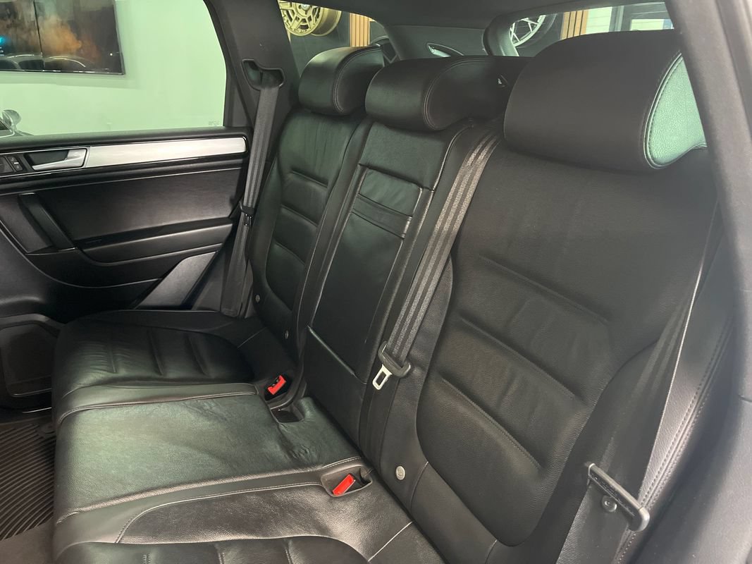 Used 2017 Volkswagen Touareg Wolfsburg Edition AWD/4WD image 46