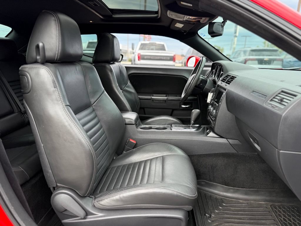 Used 2014 Dodge Challenger SXT Plus RWD image 13