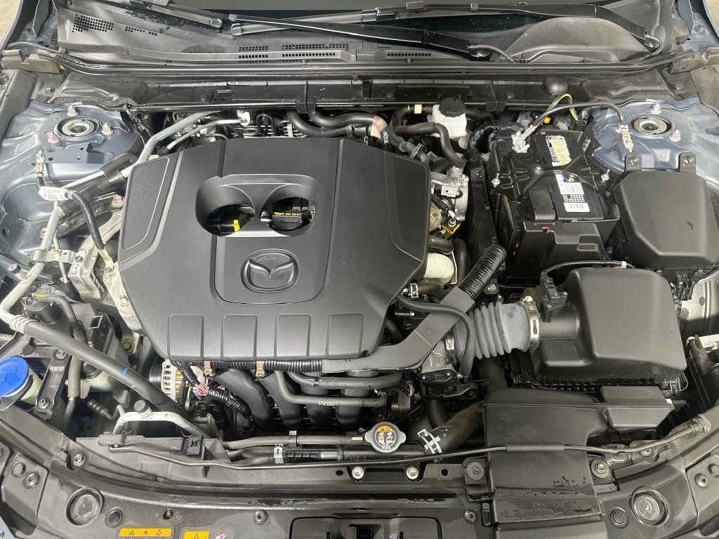 Used 2023 MAZDA MAZDA3 s FWD image 10