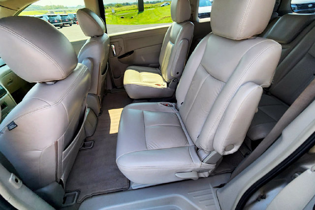 Used 2013 Nissan Quest SV w/ Value Cargo Pkg FWD image 22
