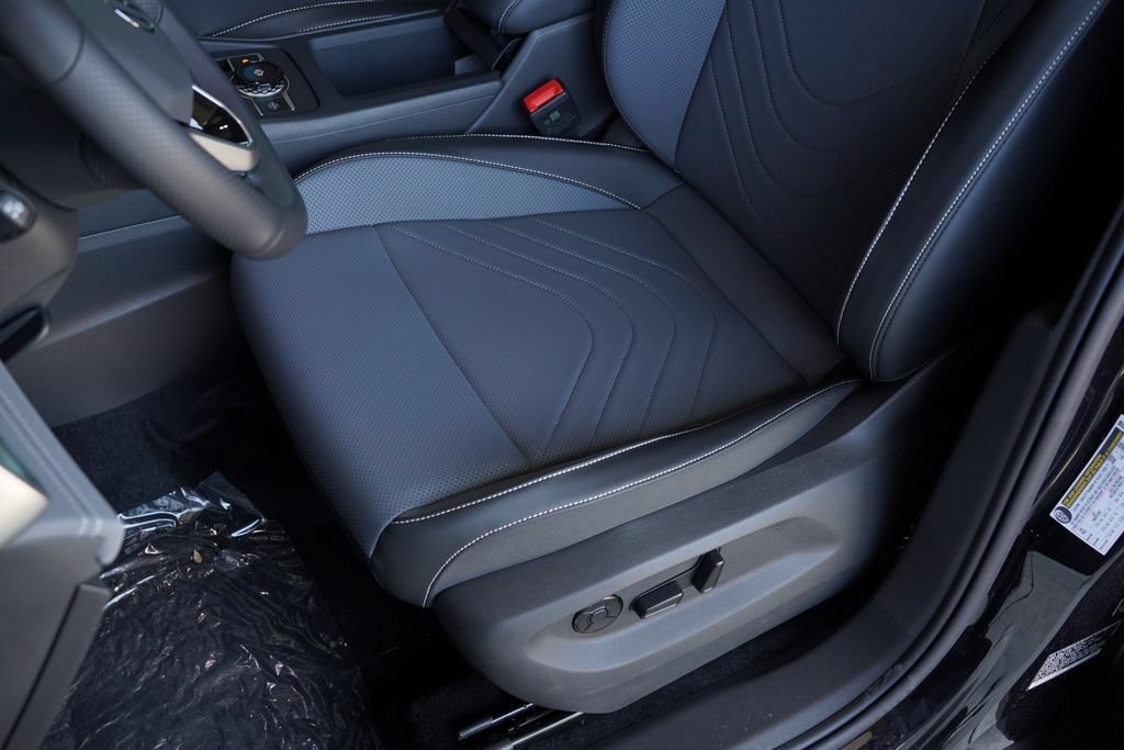 New 2026 Volkswagen Tiguan SE R-Line FWD image 13