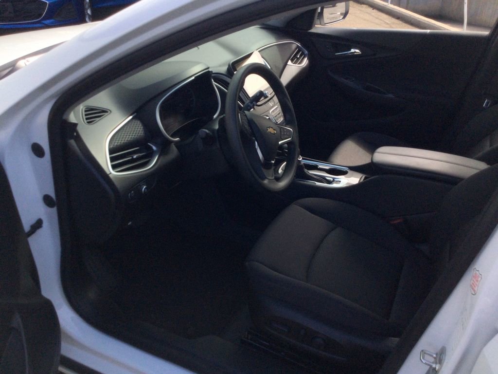 New 2024 Chevrolet Malibu LT FWD image 16