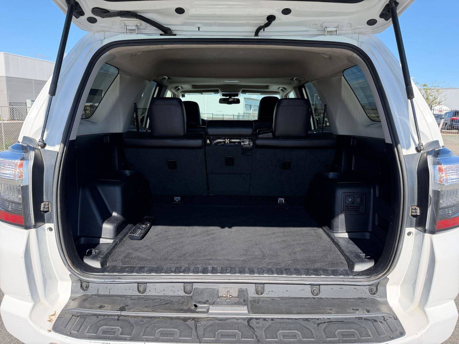 Used 2019 Toyota 4Runner TRD Off-Road Premium AWD/4WD image 24
