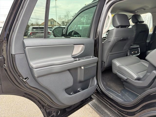New 2026 Ford Expedition Active image 12