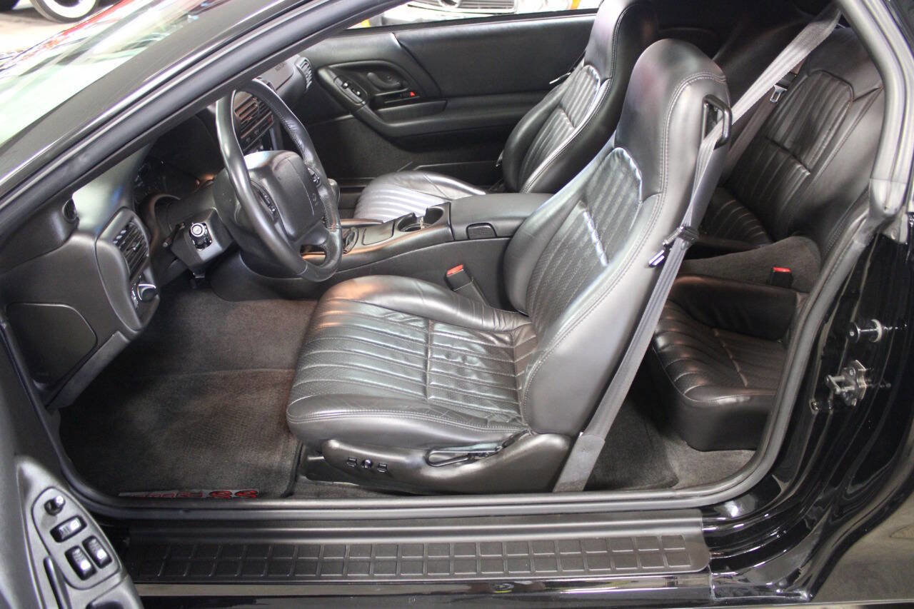 Used 2000 Chevrolet Camaro Z28 w/ SS Performance/Appearance Pkg image 34