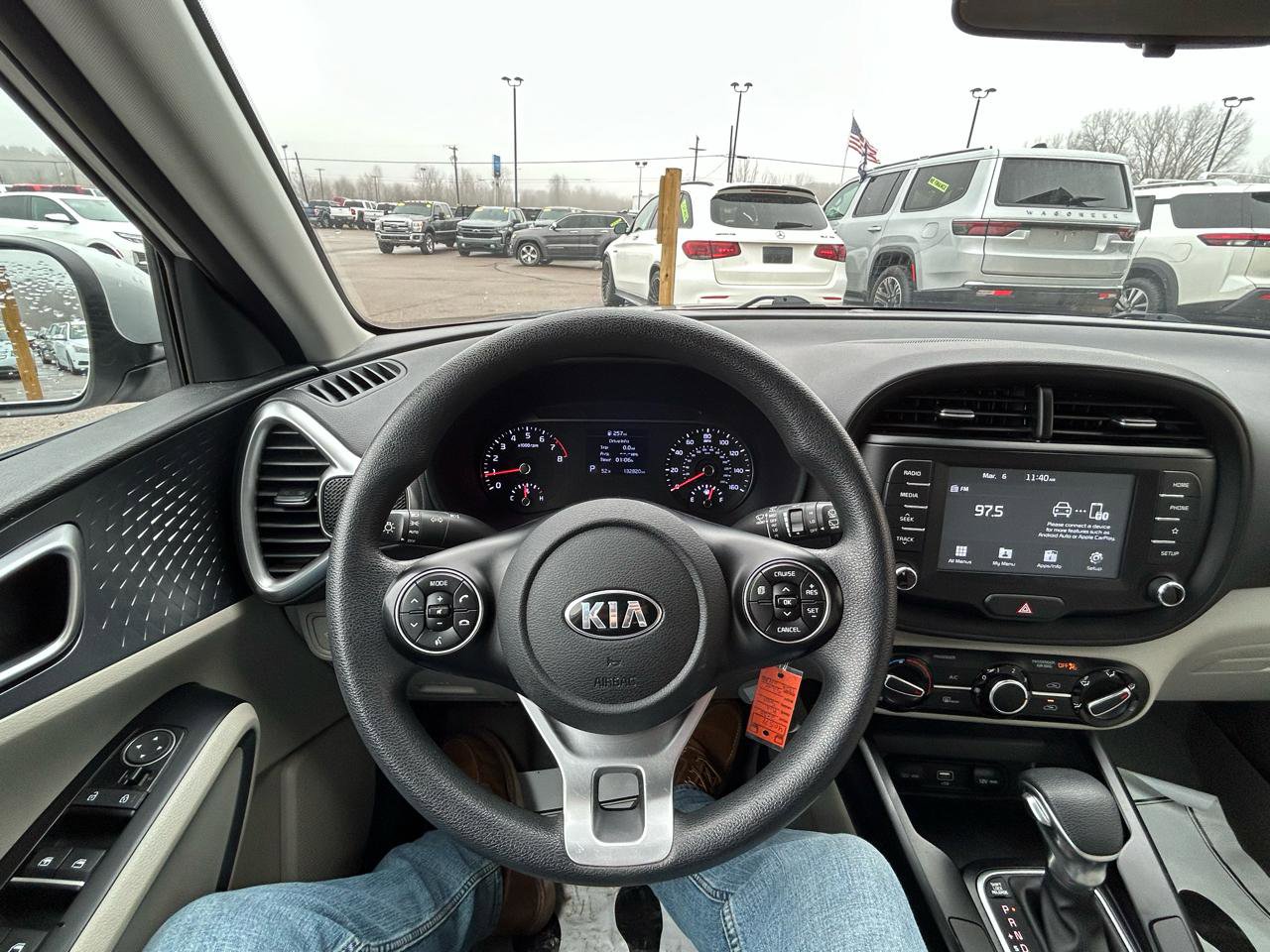 Used 2020 Kia Soul S image 29