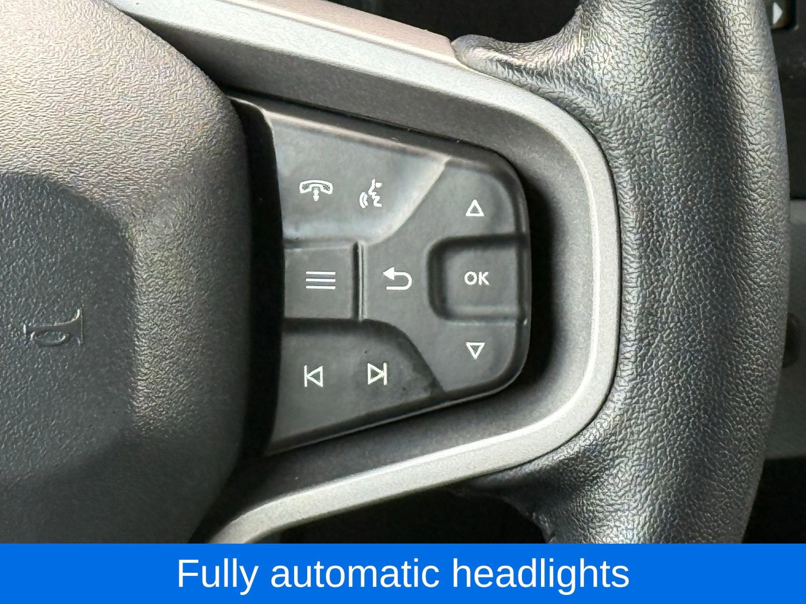 Used 2023 Ford Bronco Everglades image 31