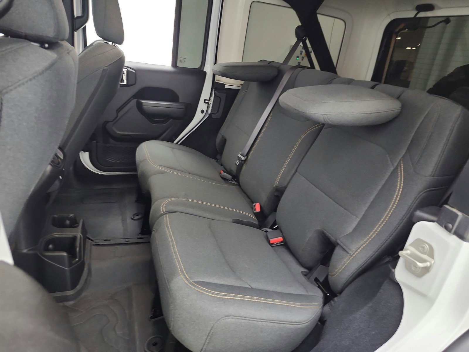 Used 2024 Jeep Wrangler Sport S image 14