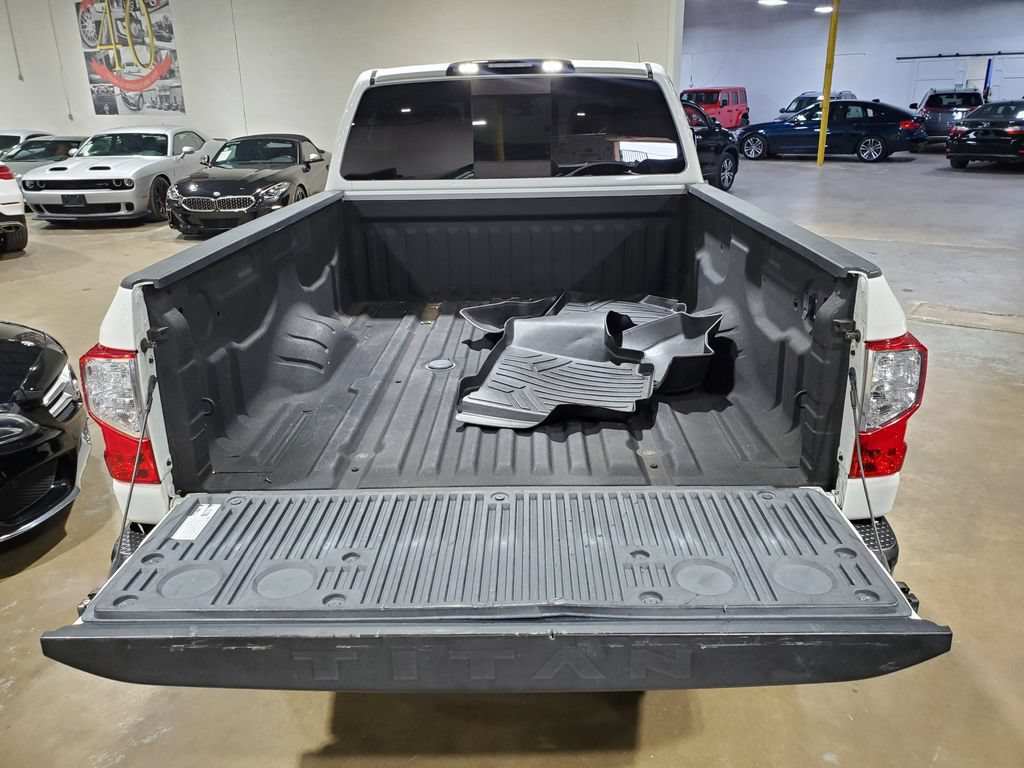 Used 2019 Nissan Titan PRO-4X AWD/4WD image 40