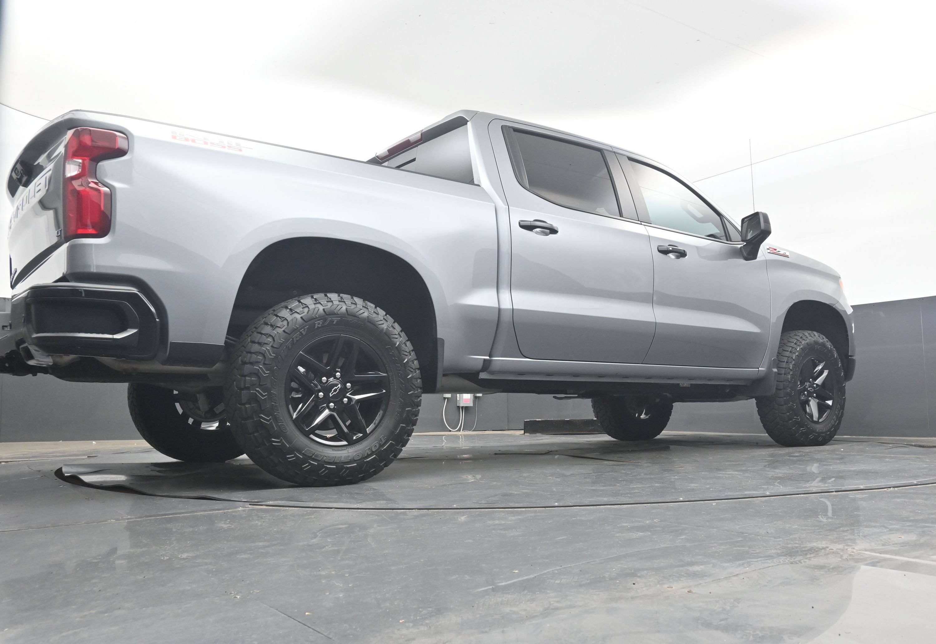 Used 2026 Chevrolet Silverado 1500 LT Trail Boss w/ LT Trail Boss Premium Package AWD/4WD image 28