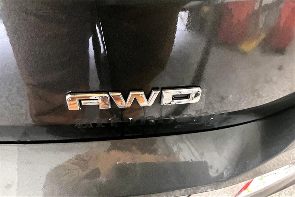 Used 2020 GMC Terrain SLT image 24