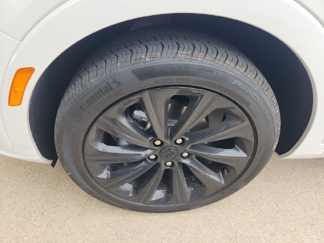 Used 2026 Buick Envista Avenir FWD image 9