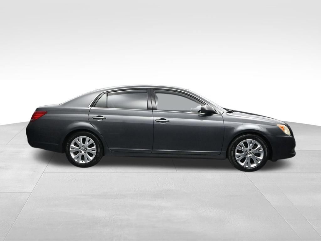 Used 2009 Toyota Avalon XLS FWD image 6