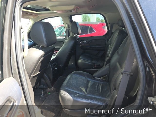 Used 2008 Cadillac Escalade AWD image 2