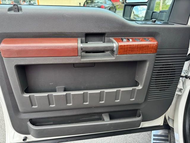 Used 2014 Ford F250 King Ranch w/ King Ranch w/Chrome Package image 10