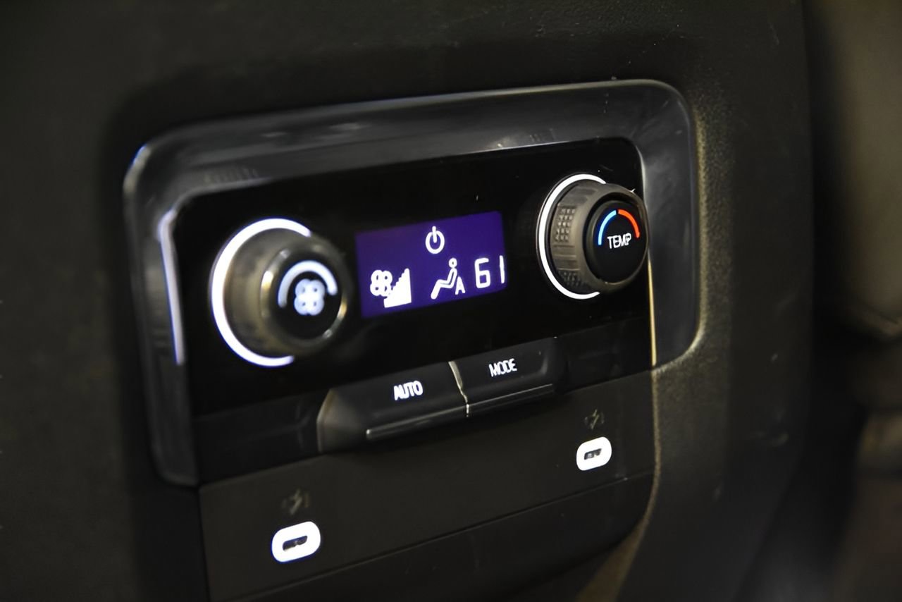 Used 2023 Chevrolet Tahoe LT image 29