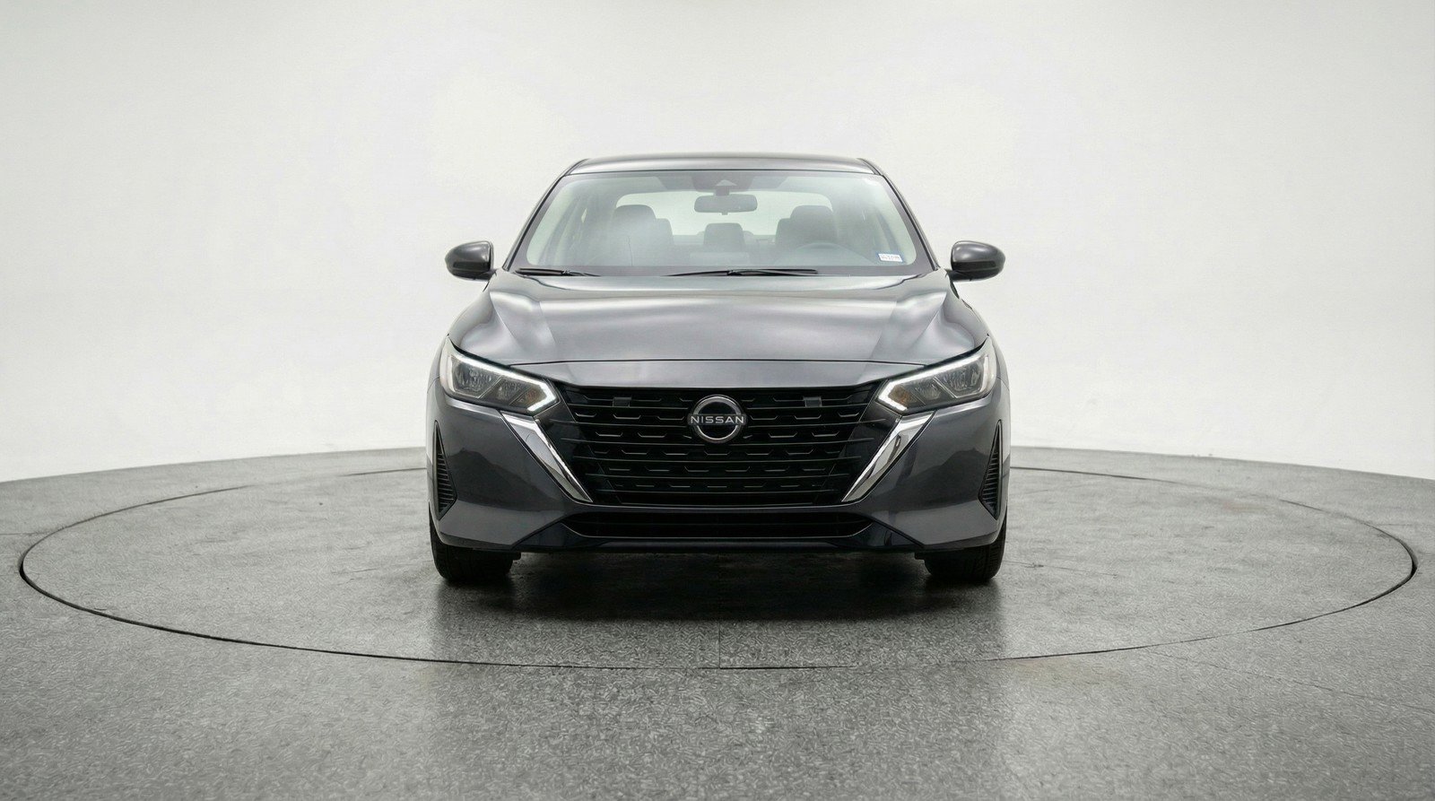 Used 2025 Nissan Sentra SV image 2