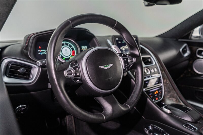 Used 2018 Aston Martin DB11 V12 RWD image 97