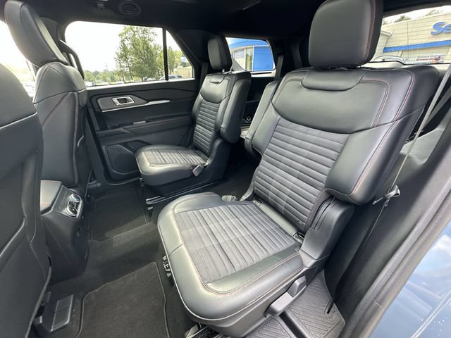 Used 2025 Ford Explorer ST-Line AWD/4WD image 27