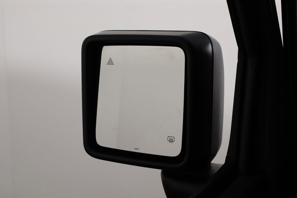 Used 2018 Jeep Wrangler Unlimited Sahara image 41