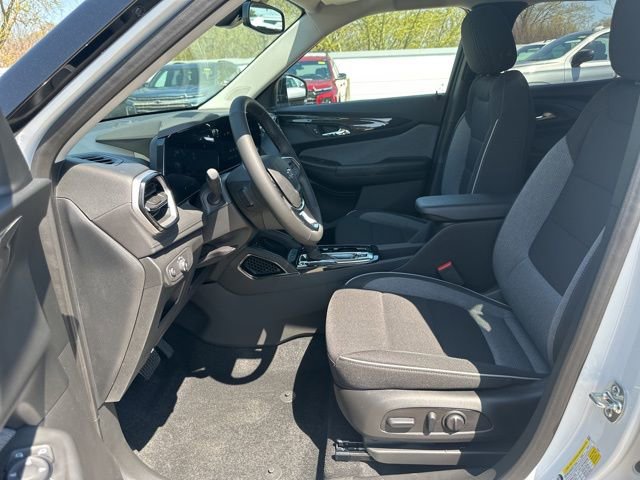 New 2026 Chevrolet TrailBlazer LT w/ Convenience Package AWD/4WD image 9