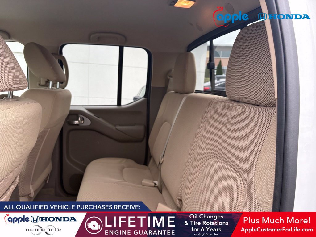 Used 2016 Nissan Frontier SV w/ SV Value Truck Package AWD/4WD image 5