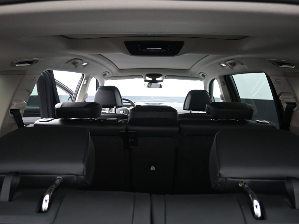 New 2026 BMW X7 xDrive40i w/ Premium Package image 18
