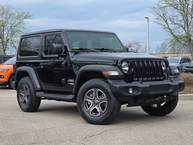 Used 2020 Jeep Wrangler Sport AWD/4WD image 2