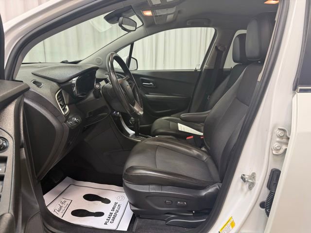 Used 2018 Chevrolet Trax LT w/ LT Convenience Package image 6