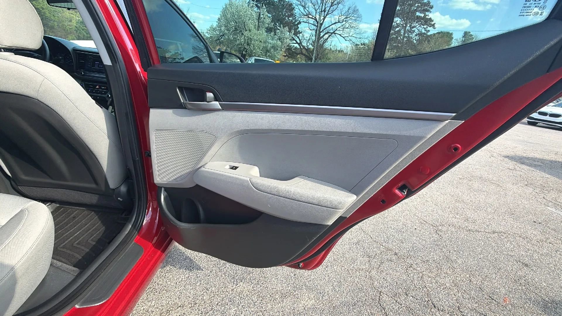 Used 2017 Hyundai Elantra SE image 15