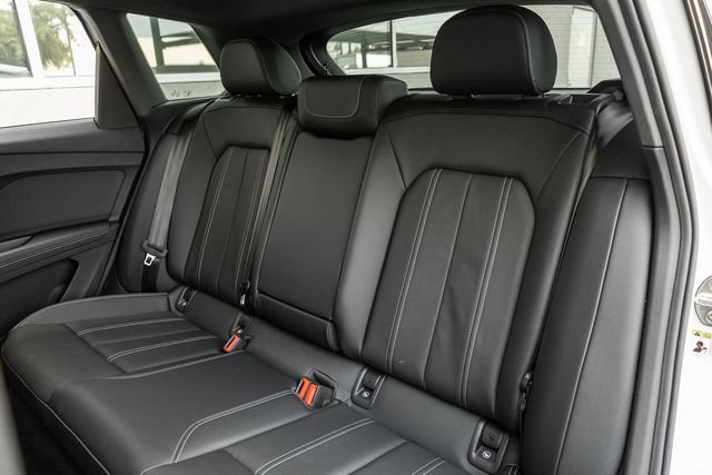 Used 2022 Audi Q4 e-tron Premium Plus image 13