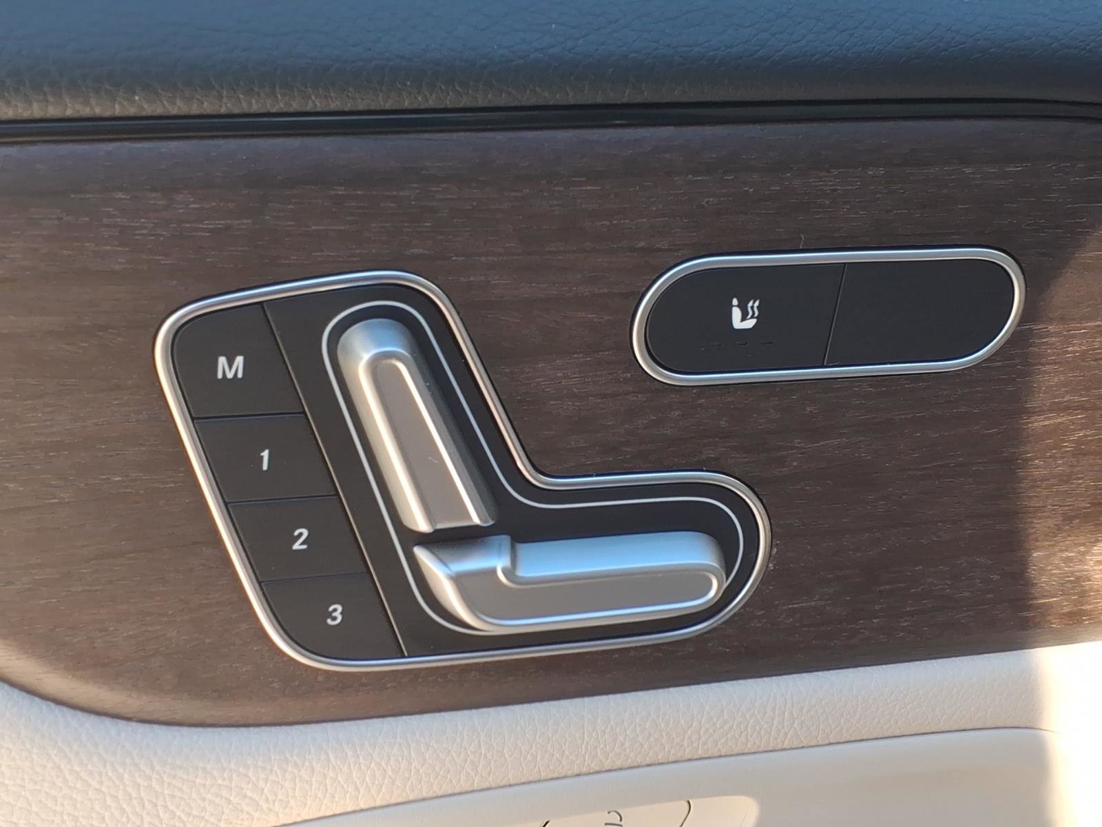 Used 2023 Mercedes-Benz GLB 250 4MATIC image 13