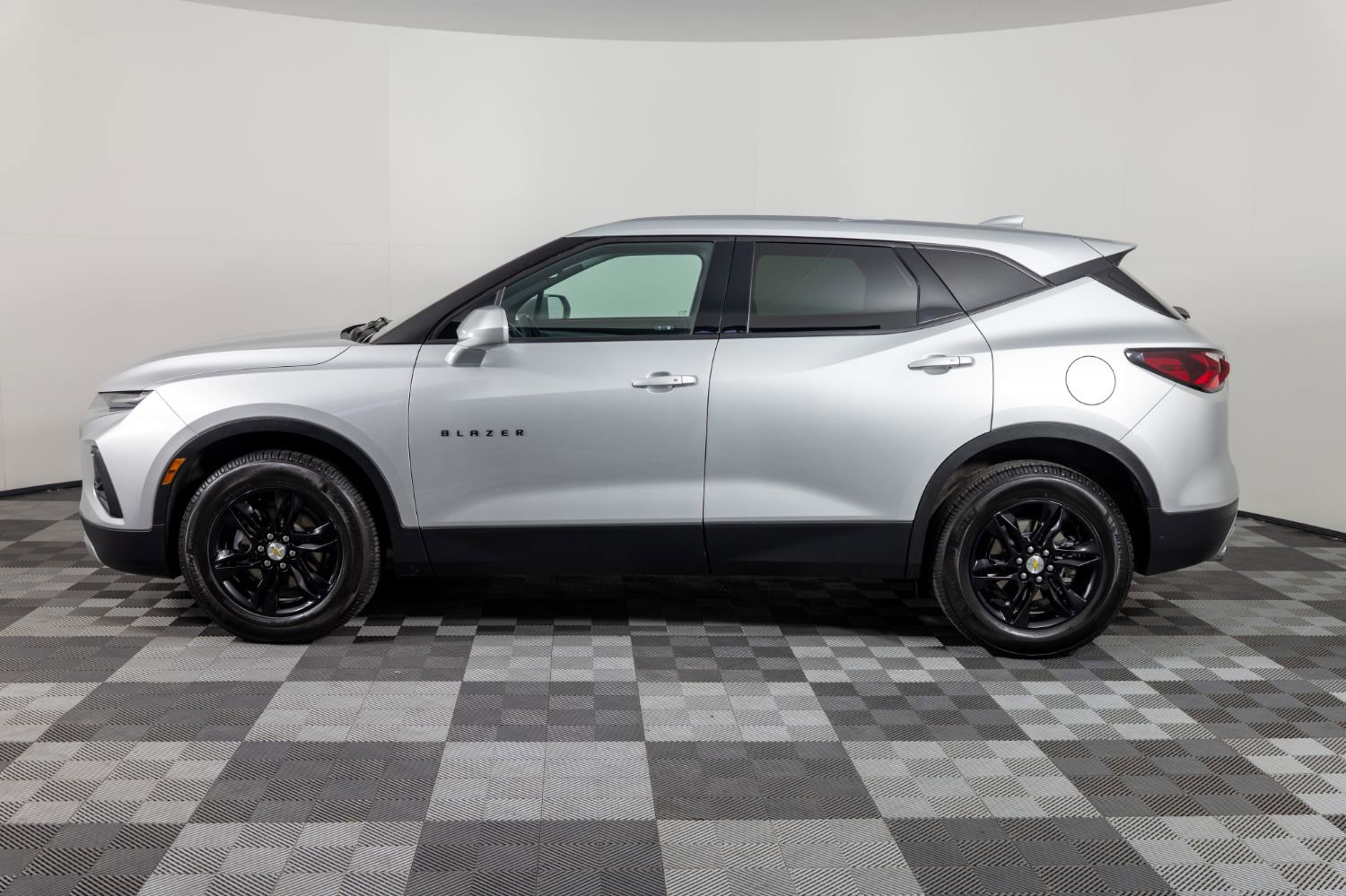 Used 2019 Chevrolet Blazer LT image 3
