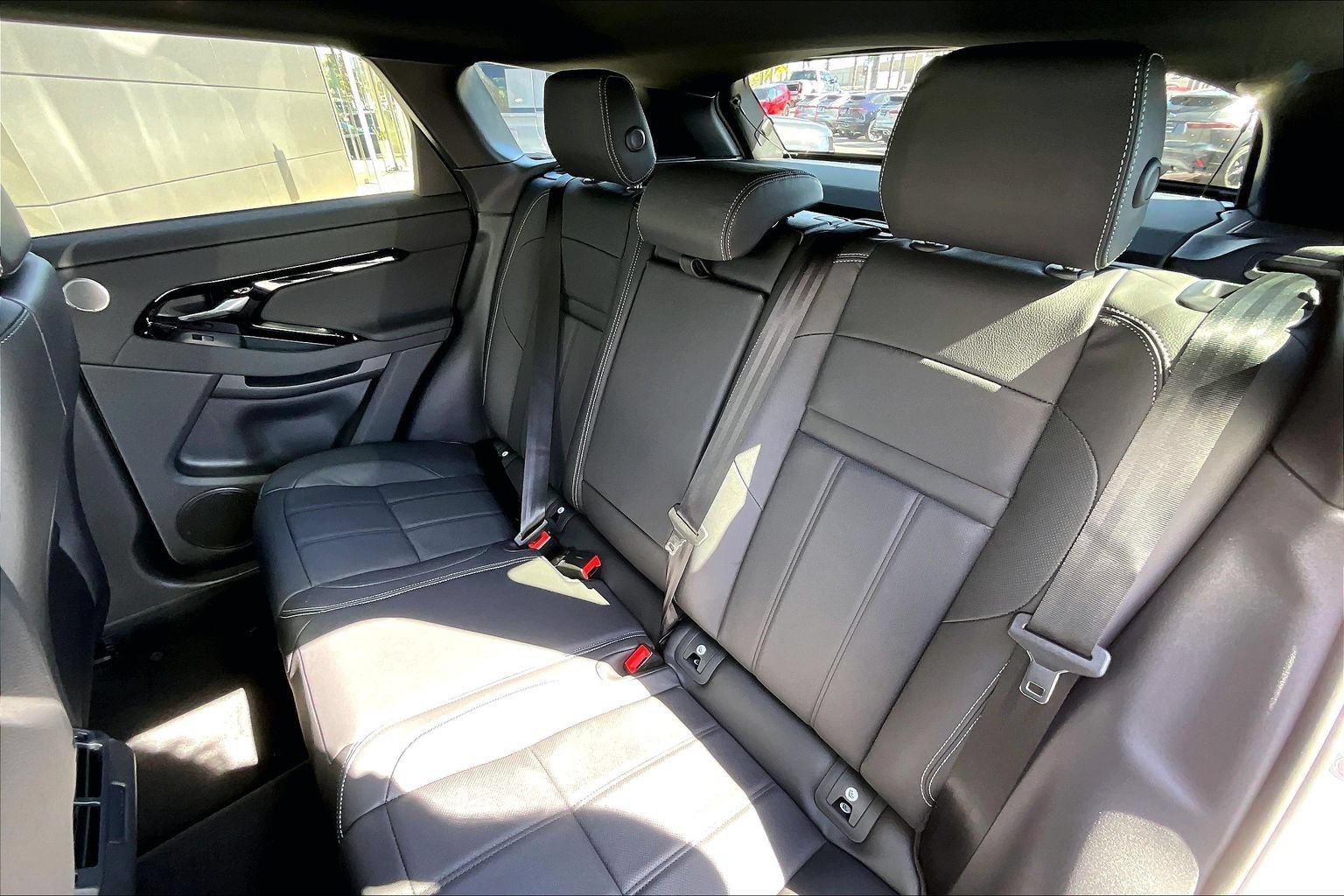 New 2026 Land Rover Range Rover Evoque Hoxton AWD/4WD image 10